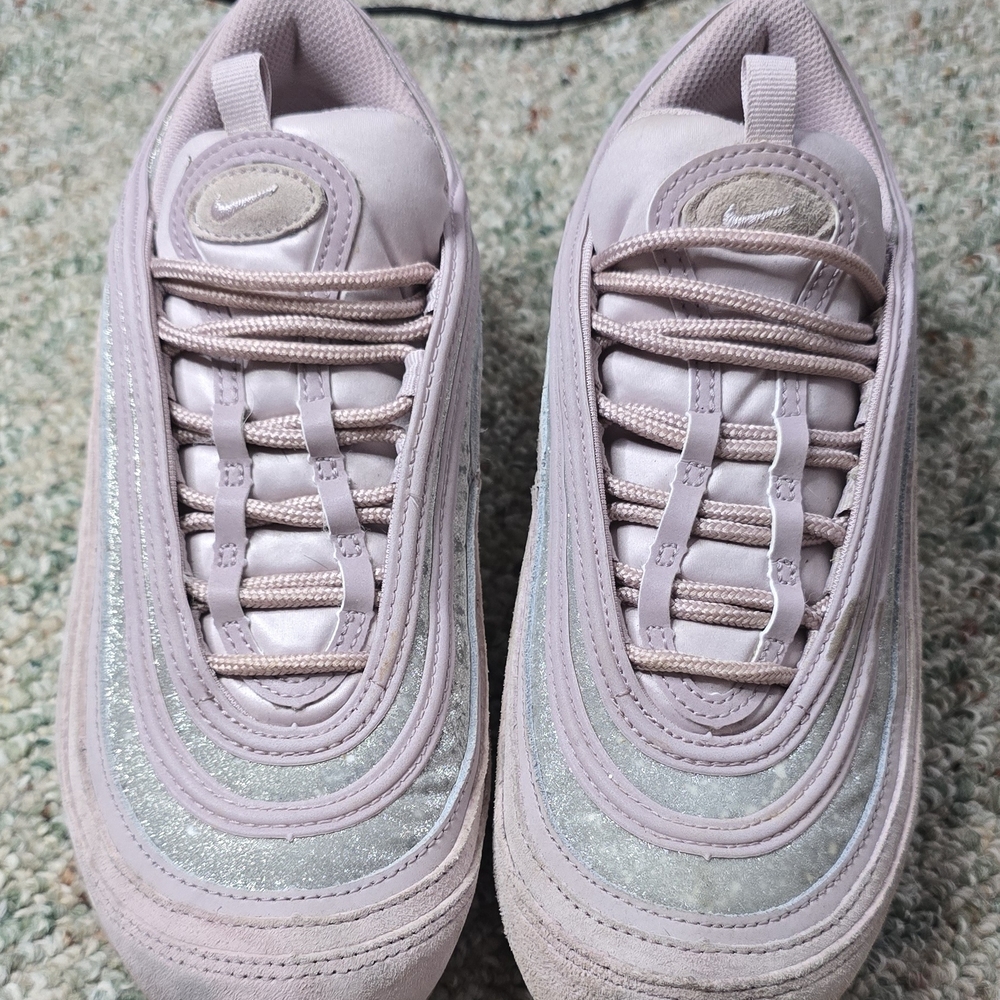 Nike Women's Pink Sneakers